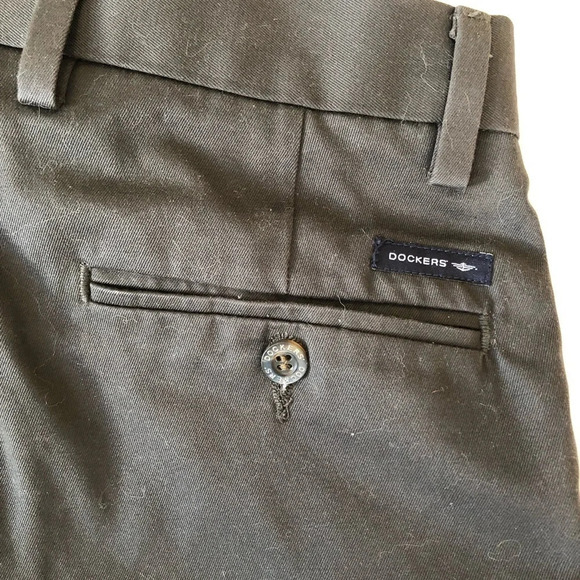 Dockers 34 x 32  Black Pants - Picture 3 of 9